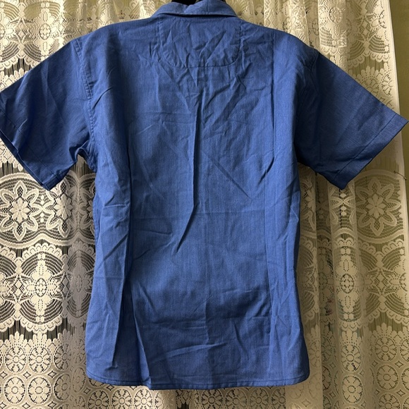 Blue button-down blouse - Picture 2 of 3